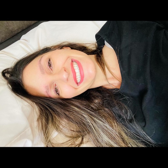 Meet your Posher, Caitlyn - Picture 2 of 2